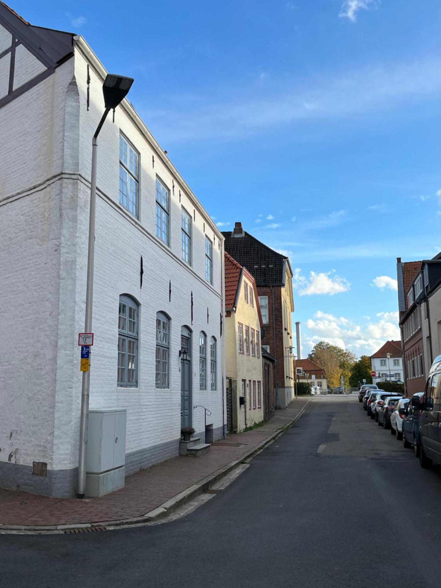 Lykkefund - Ferienwohnungen In Hafennaehe Glueckstadt Exterior photo